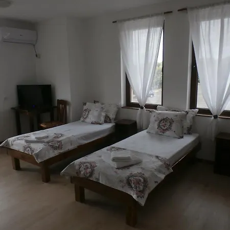 Aleksandrovo Apartments Διαμέρισμα