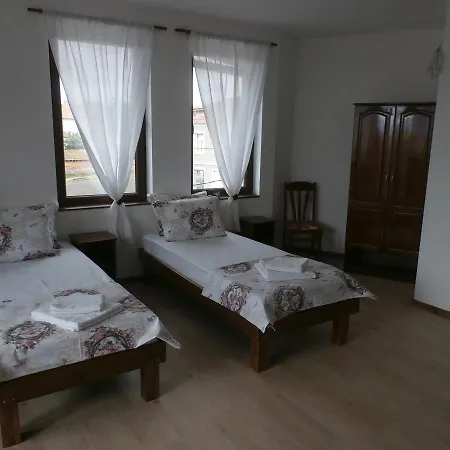 Aleksandrovo Apartments Διαμέρισμα